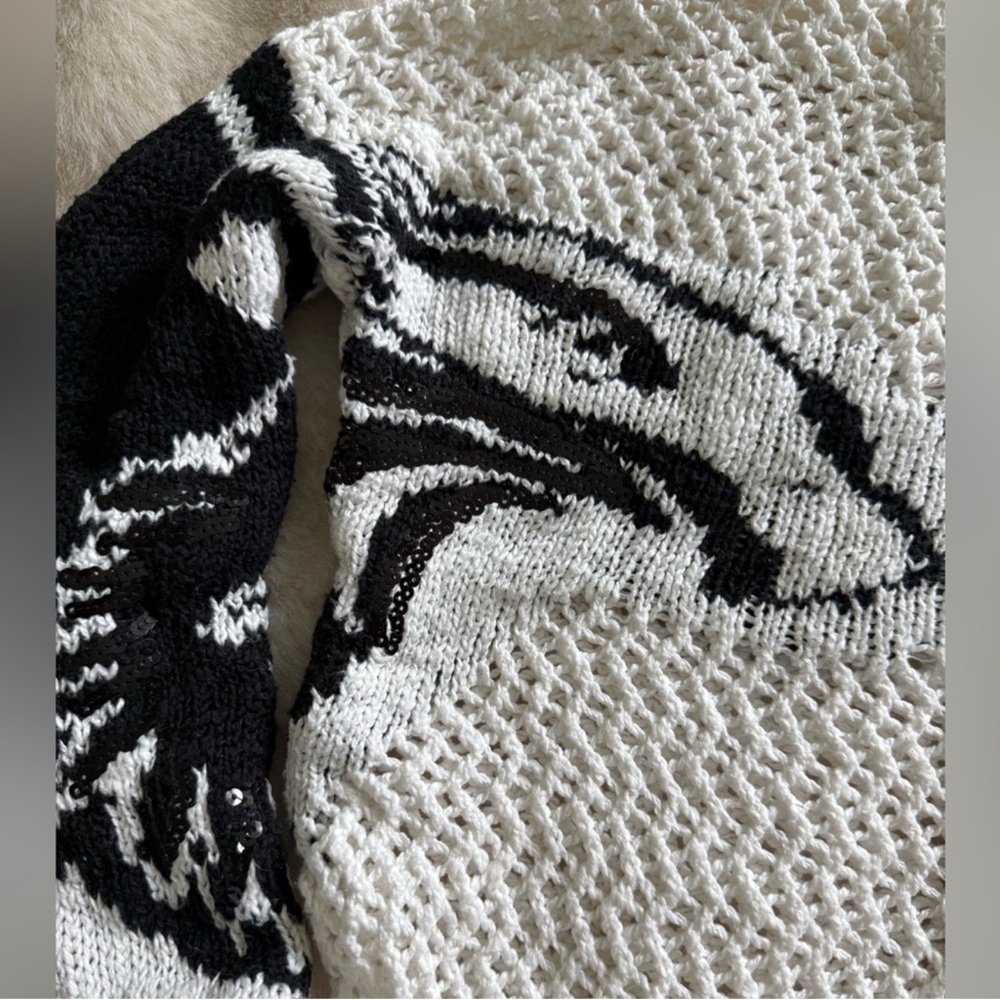 Intarsia Woven Open-Knit Eagle Animal Black and White Sweater Small - Picture 4 of 5